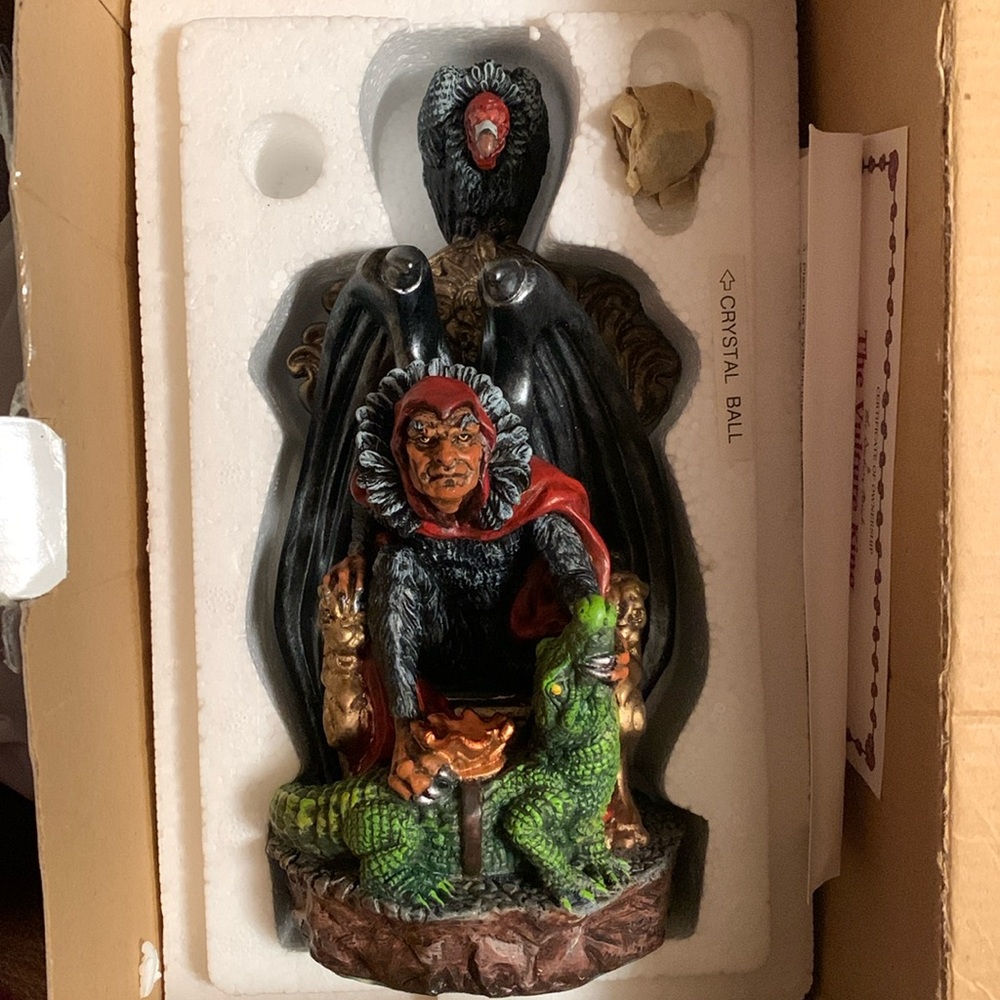 Danbury Mint The Volture King a cold cast porcelain sculpture
